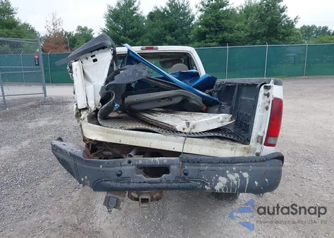 2003 Ford F-250 Xl/Xlt z USA, uszkodzony, nr VIN 1FTNF20L53EA85905